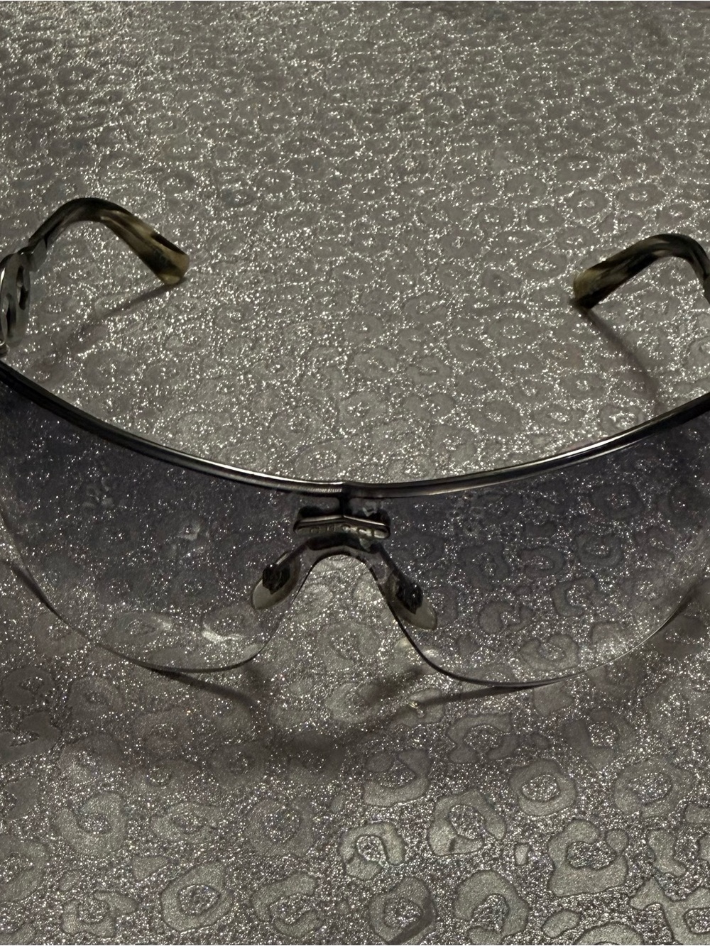Gucci Rimless Shield Sunglasses - Smoke Gray please do not send offer under $300 - Picture 2 of 9